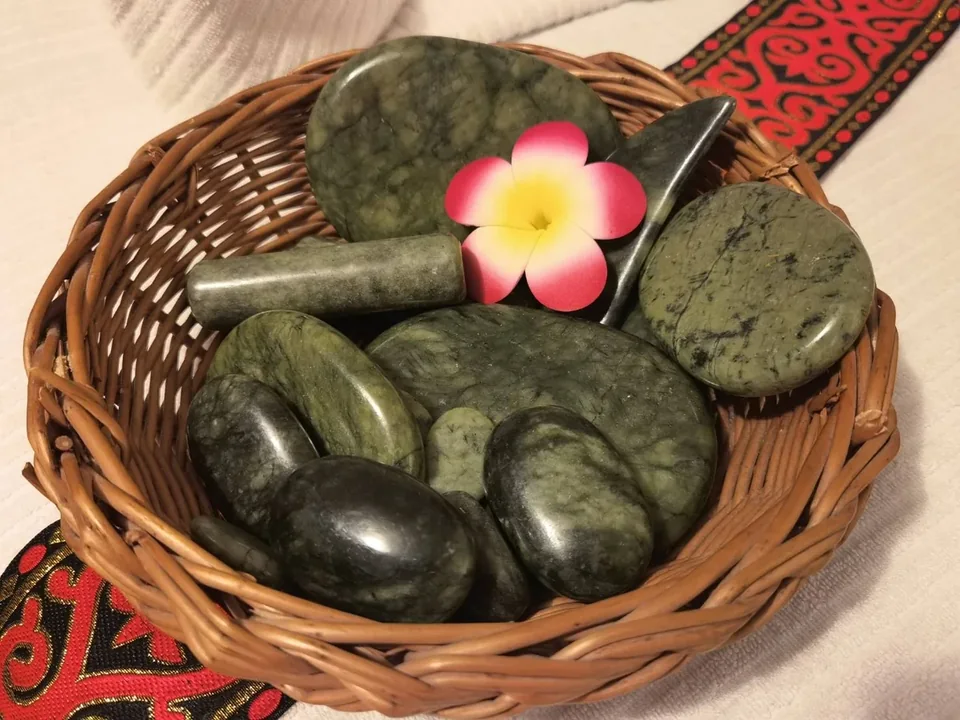 Massage au jade chaud